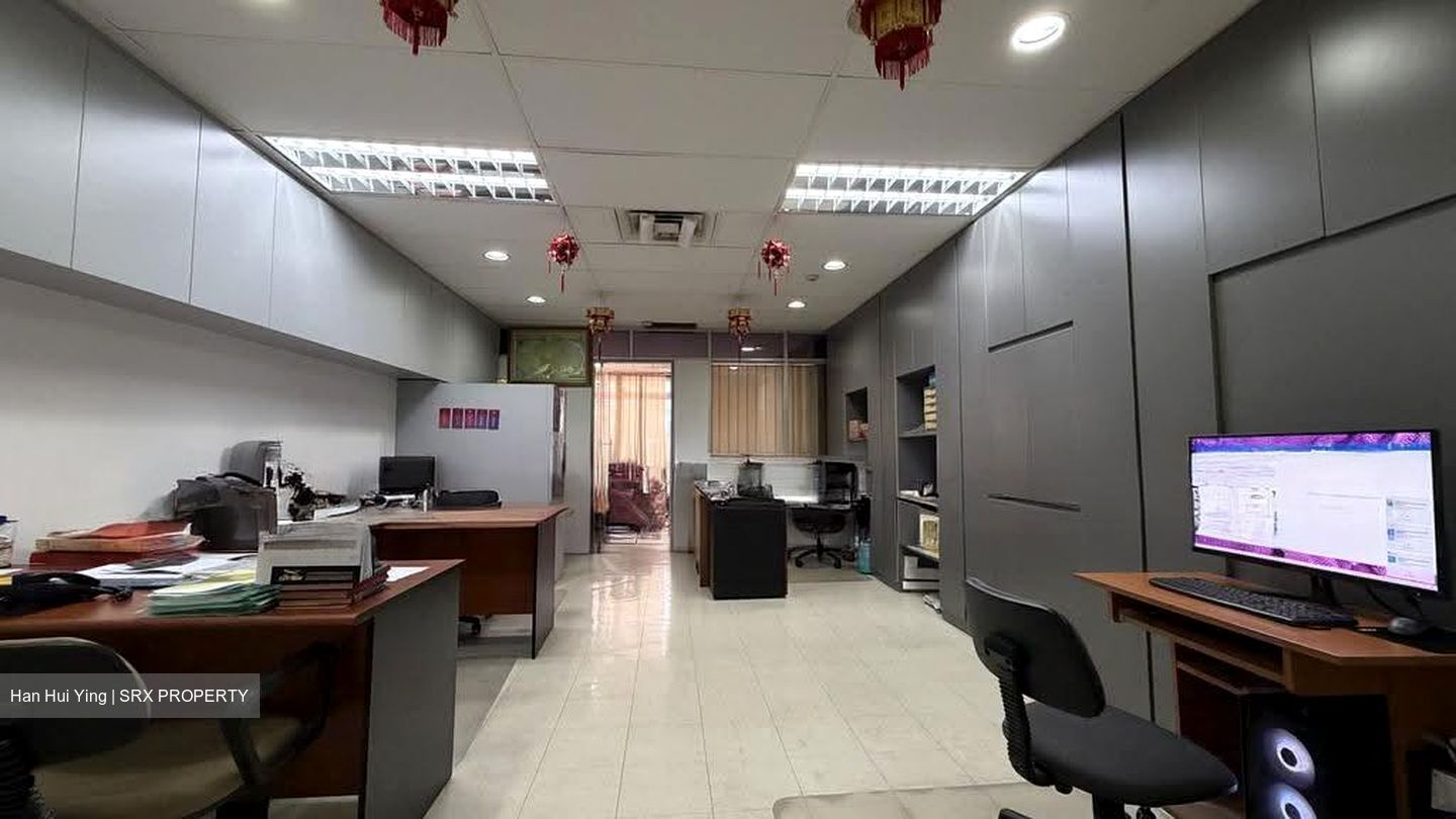 Golden Sultan Plaza (D7), Office #623532781